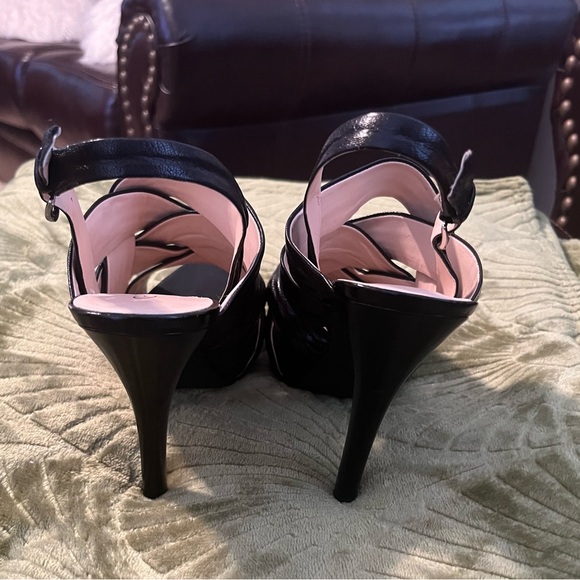 Guess Black Strappy Platform Heels - Picture 4 of 5